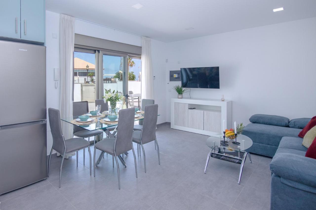 Apartment Urban 3 Beachfront Corralejo By Holidays Home Esterno foto